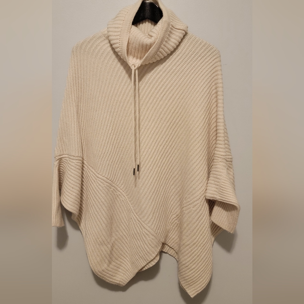 Simon's knit turtleneck sweater